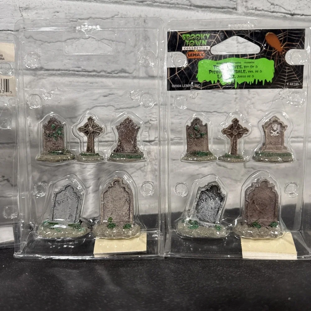Lemax Spooky Town Halloween Accessory Figure Lot Cemetery Graveyard Tombstones